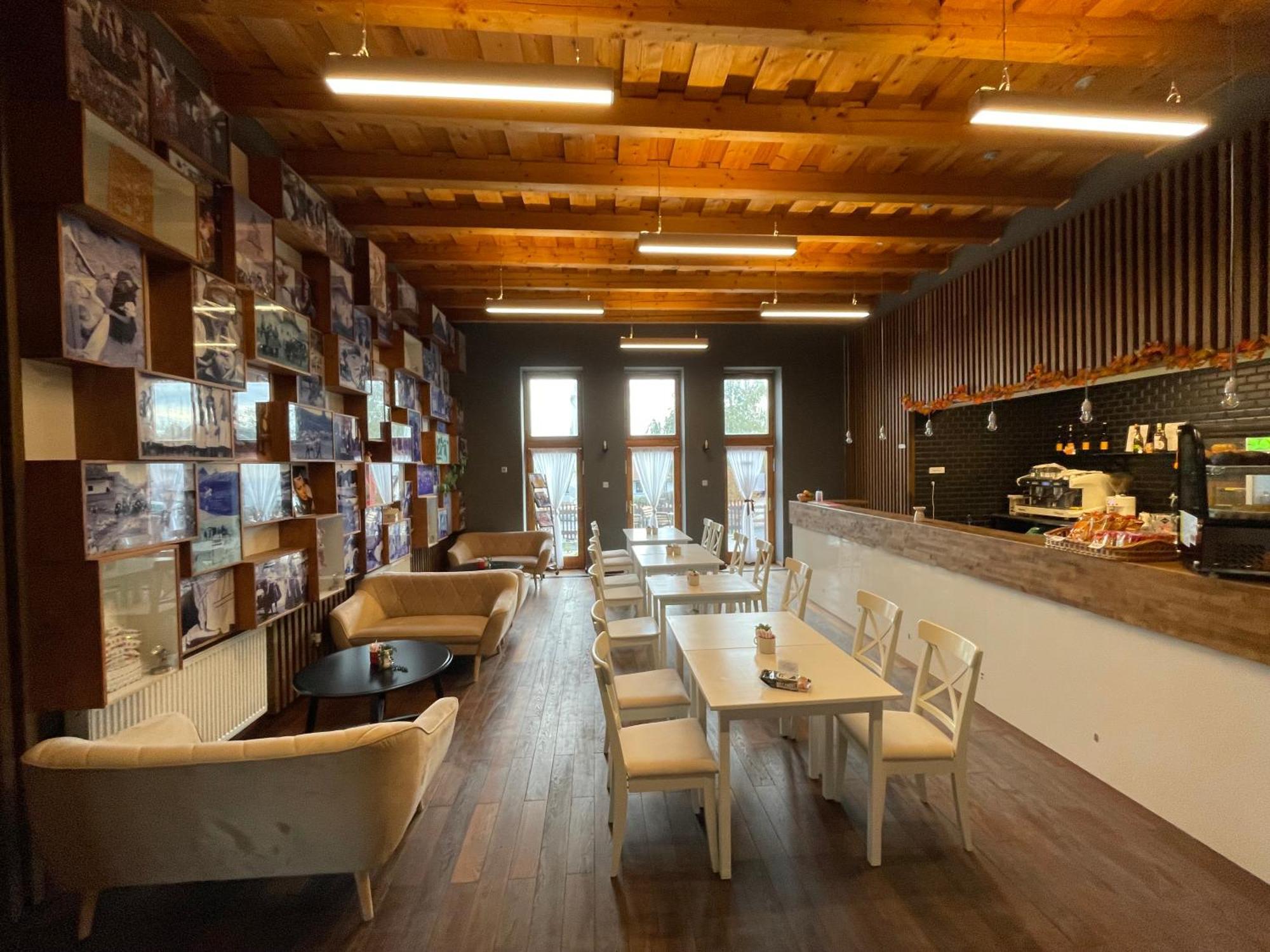 Hotel Hollokoeves Vendeghazak Zewnętrze zdjęcie