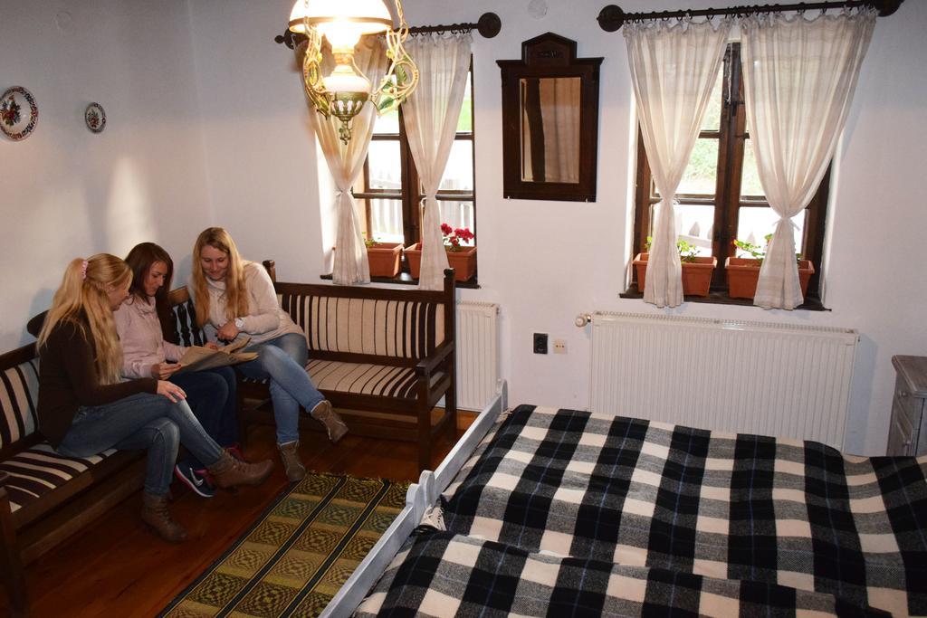 Hotel Hollokoeves Vendeghazak Zewnętrze zdjęcie
